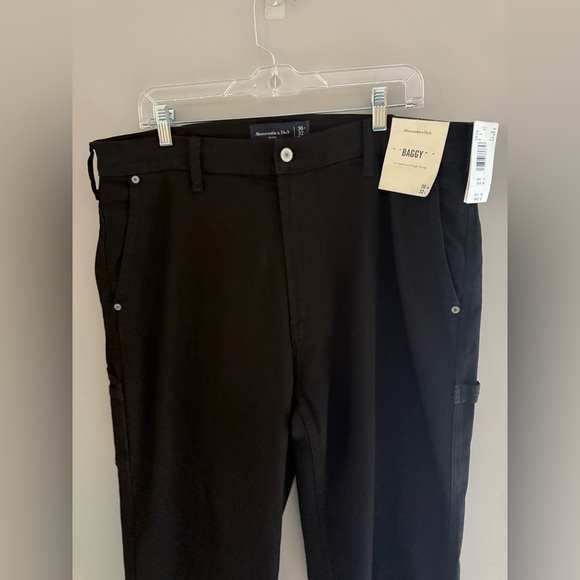 Abercrombie & Fitch Baggy Cargo Jeans Woman’s SZ 36 Black Pockets Straight Leg - Picture 2 of 11